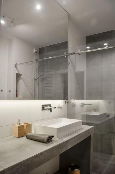 Platinum Jaglana Apartment - Wyspa Spichrzow Gdańsk Eksteriør bilde